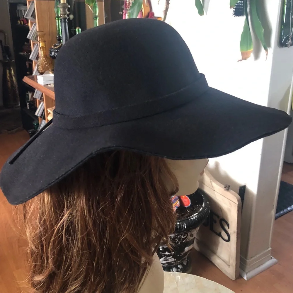 Vintage Black Wide Brim Hat - Picture 2 of 9